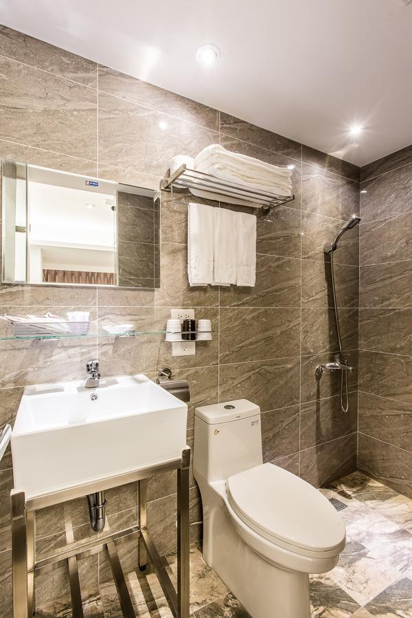 Rf Hotel  Linsen Тайбэй Экстерьер фото